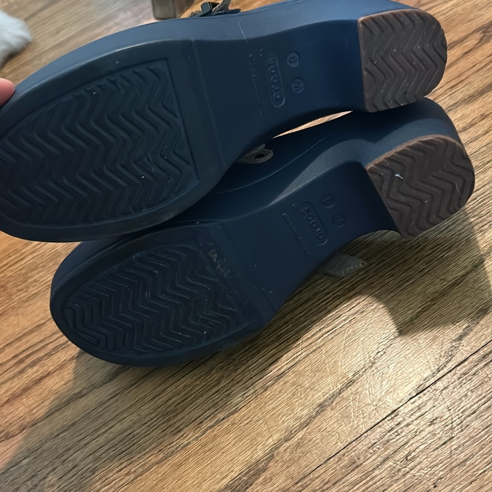 Crocs | Sarah Navy Mules Clogs W Brown Suede Strap Comfort-size 9 - Picture 5 of 6